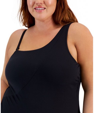 Trendy Plus Size Fine Line One-Piece Swimsuit Black $82.32 Swimsuits