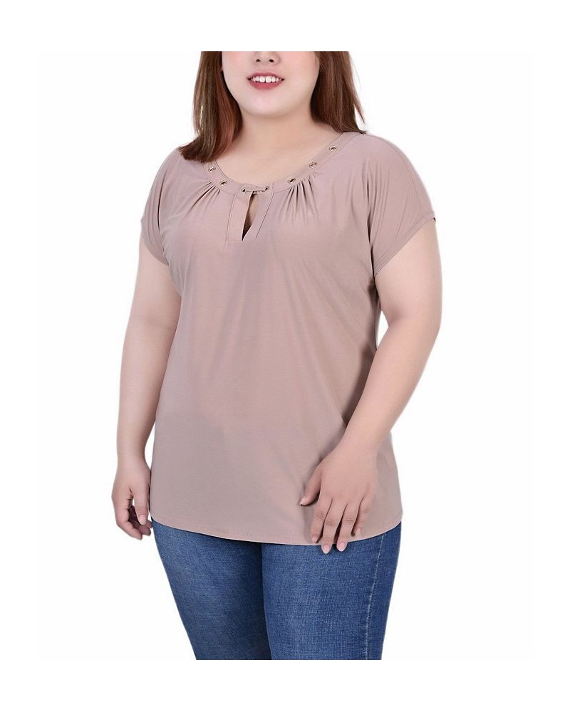 Plus Size Short Sleeve Grommet Top with Keyhole Tan/Beige $14.35 Tops